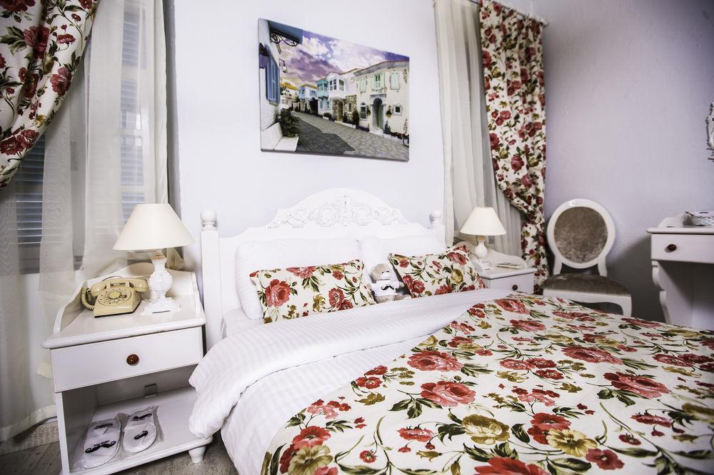 The White Hotel Алакати Екстериор снимка