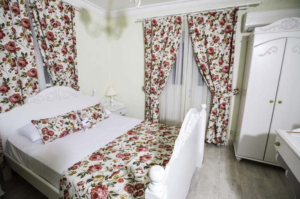 The White Hotel Алакати Екстериор снимка